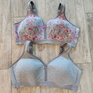 Cacique Lightly Lined No Wire Bra Bundle Size 42DD